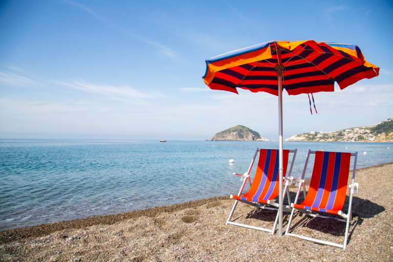Holidays in Ischia with free beach