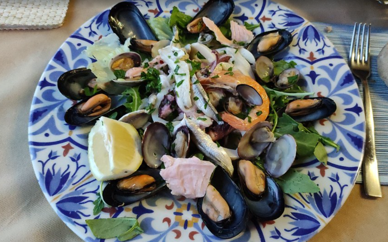 SEPTEMBER AT MARONTI: RELAX, SEA, AND GOOD FOOD!